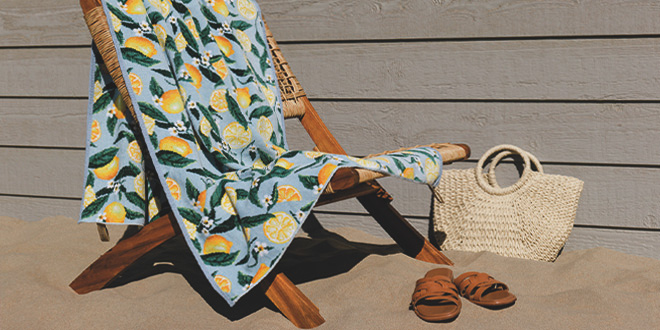 Beach-Motiv der FEILER LEMONS AND LEAVES Kollektion.