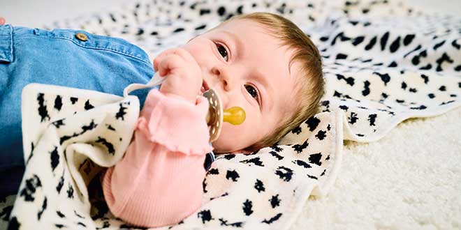 Kategorieheader mit FEILER Baby Schnullertuch