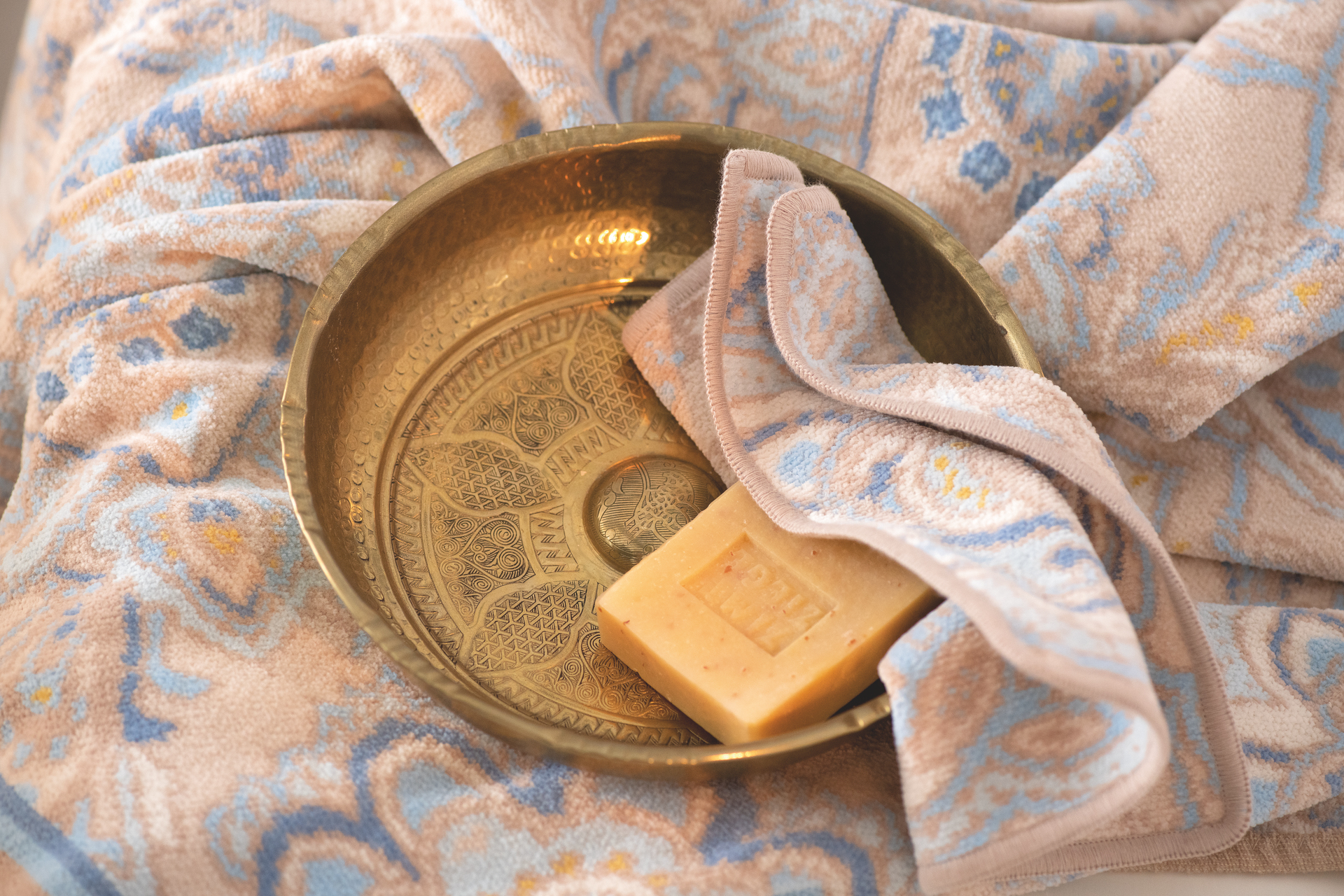 Exclusive FEILER bath towel, made from Original FEILER chenille, Made in Germany.