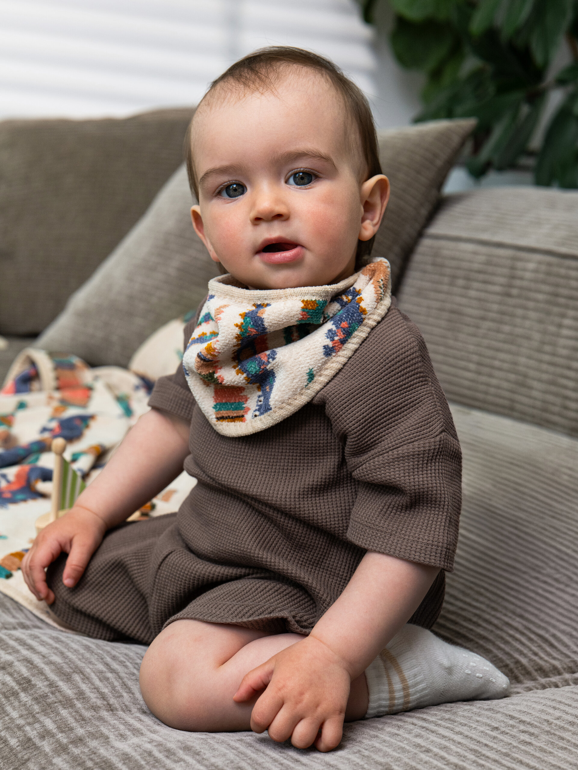 Lifestyle view featuring the FEILER Towel Set from the KROKO collection, made from Original FEILER chenille in Germany