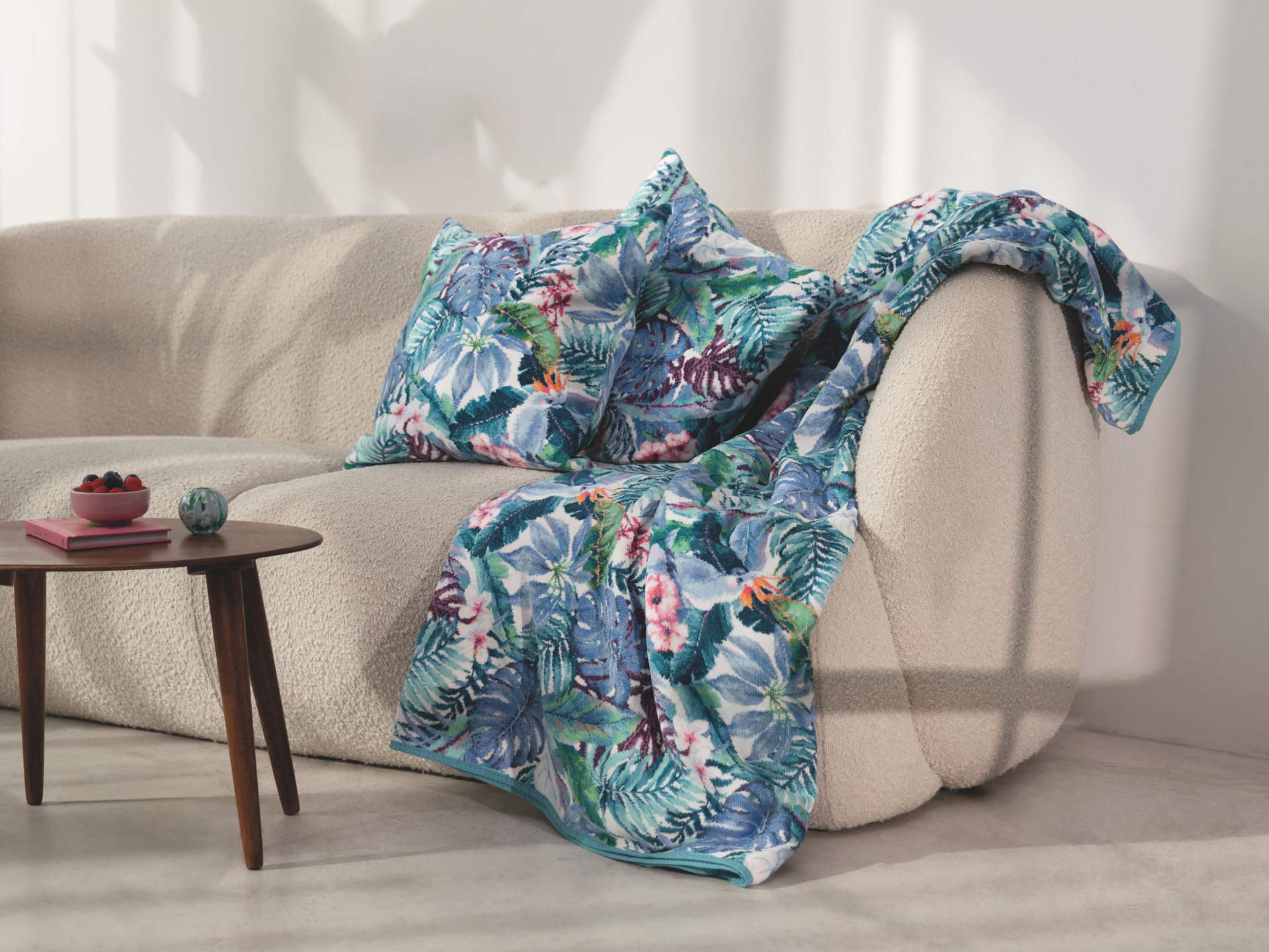 Interior view of the FEILER hand towel, crafted in Germany.
