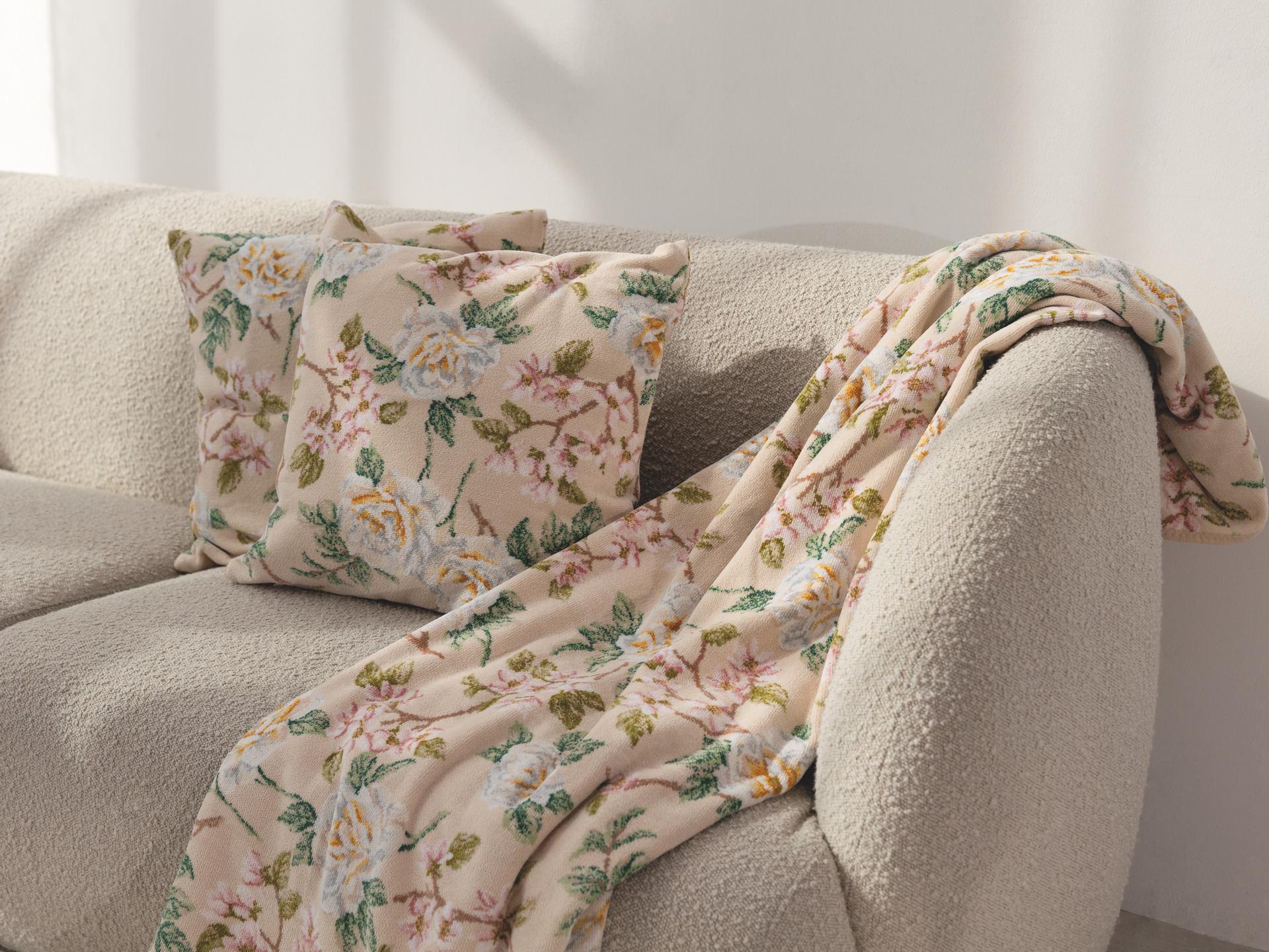 Interior view of the FEILER cushion cover, Made in Germany.