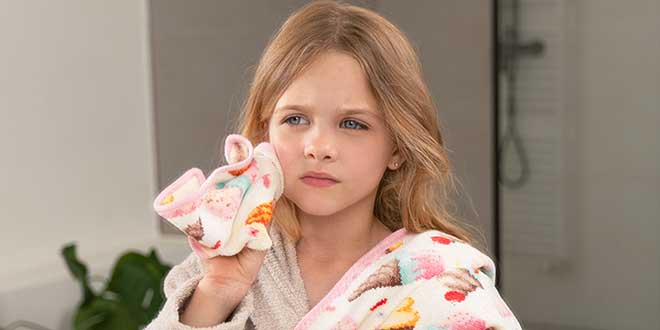 Kategorieheader mit FEILER Kinder Gesichtstuch