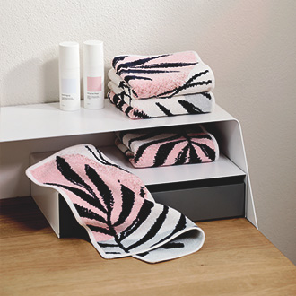 Beauty-Motiv der FEILER STAY WILD Kollektion.