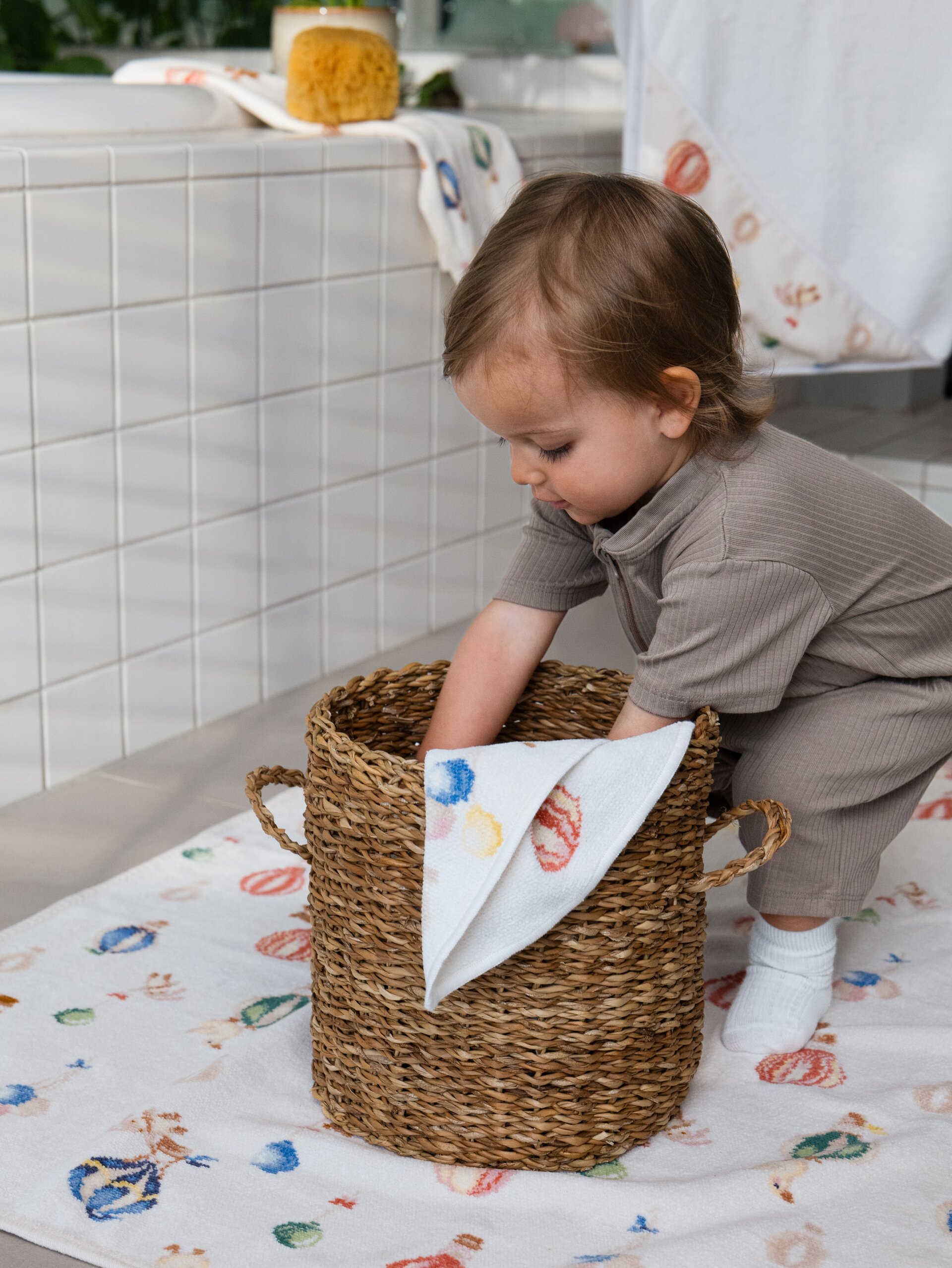 Lifestyle view featuring the FEILER Towel Set from the DREAMY BALLOONS collection, made from Original FEILER chenille in Germany, lifestyle image 2 3 4 5 6 7.