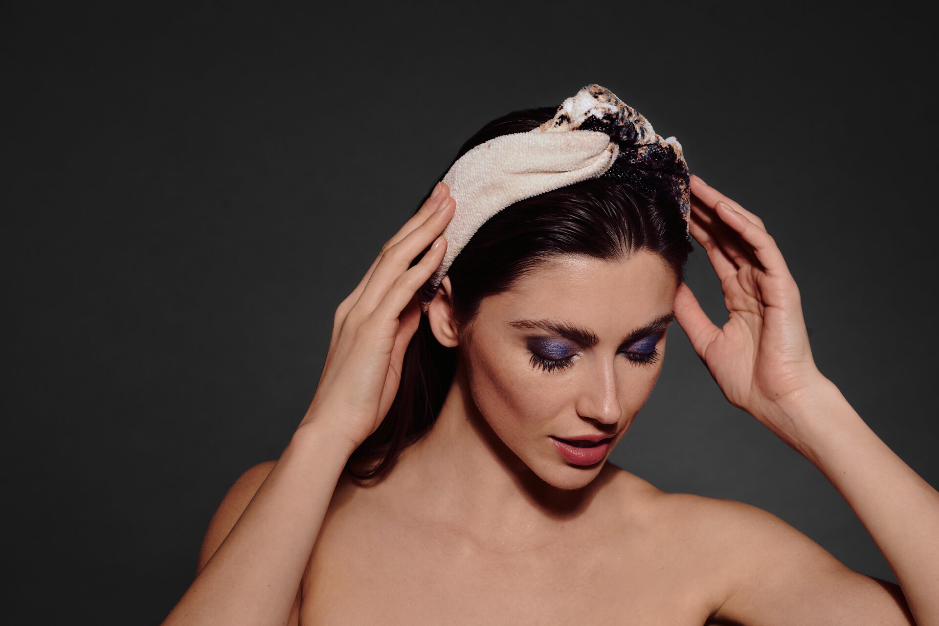 Lifestyle view featuring the FEILER Hairband from the PETRICHOR collection, made from Original FEILER chenille in Germany, lifestyle image 2 3 4 5.