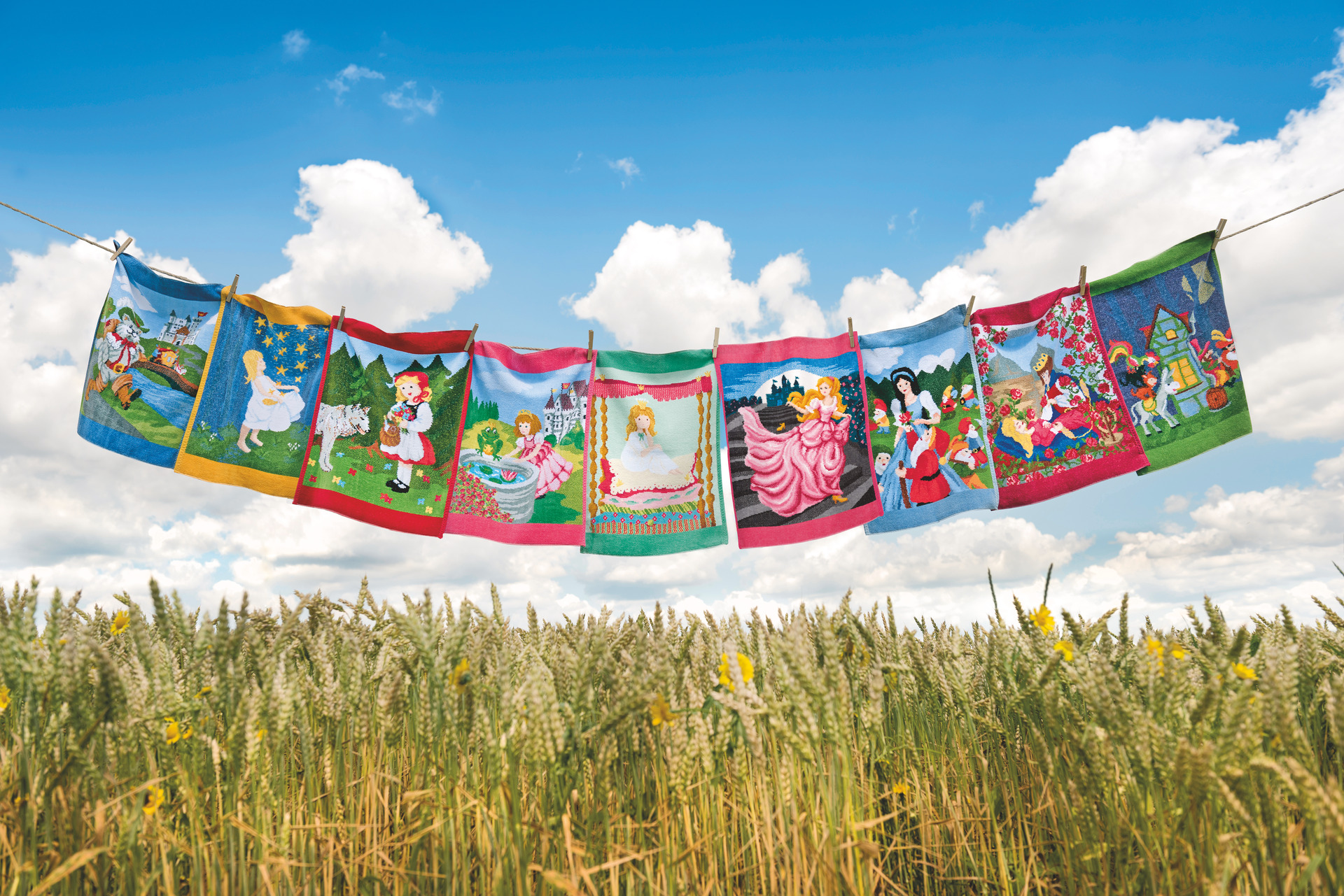 Lifestyle view featuring the FEILER Children’s Hand Towel from the MAERCHEN collection, made from Original FEILER chenille in Germany, lifestyle image 2.