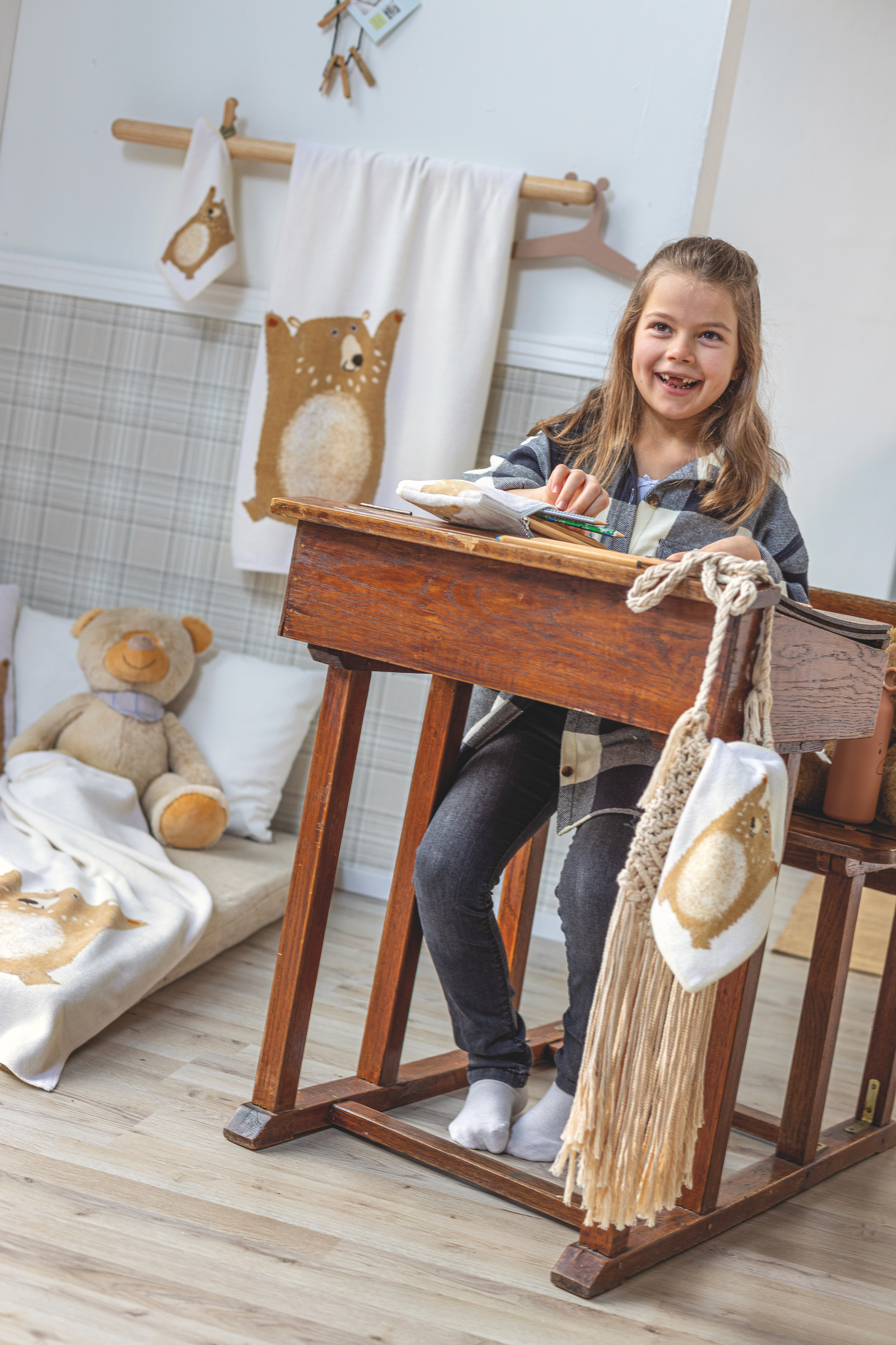 Kinder-Handtuch mit Bärenmotiv – Luxuriöses FEILER Handtuch der Kollektion BEN BAER als Lifestyleaufnahme aus Original FEILER-Chenille, Made in Germany.